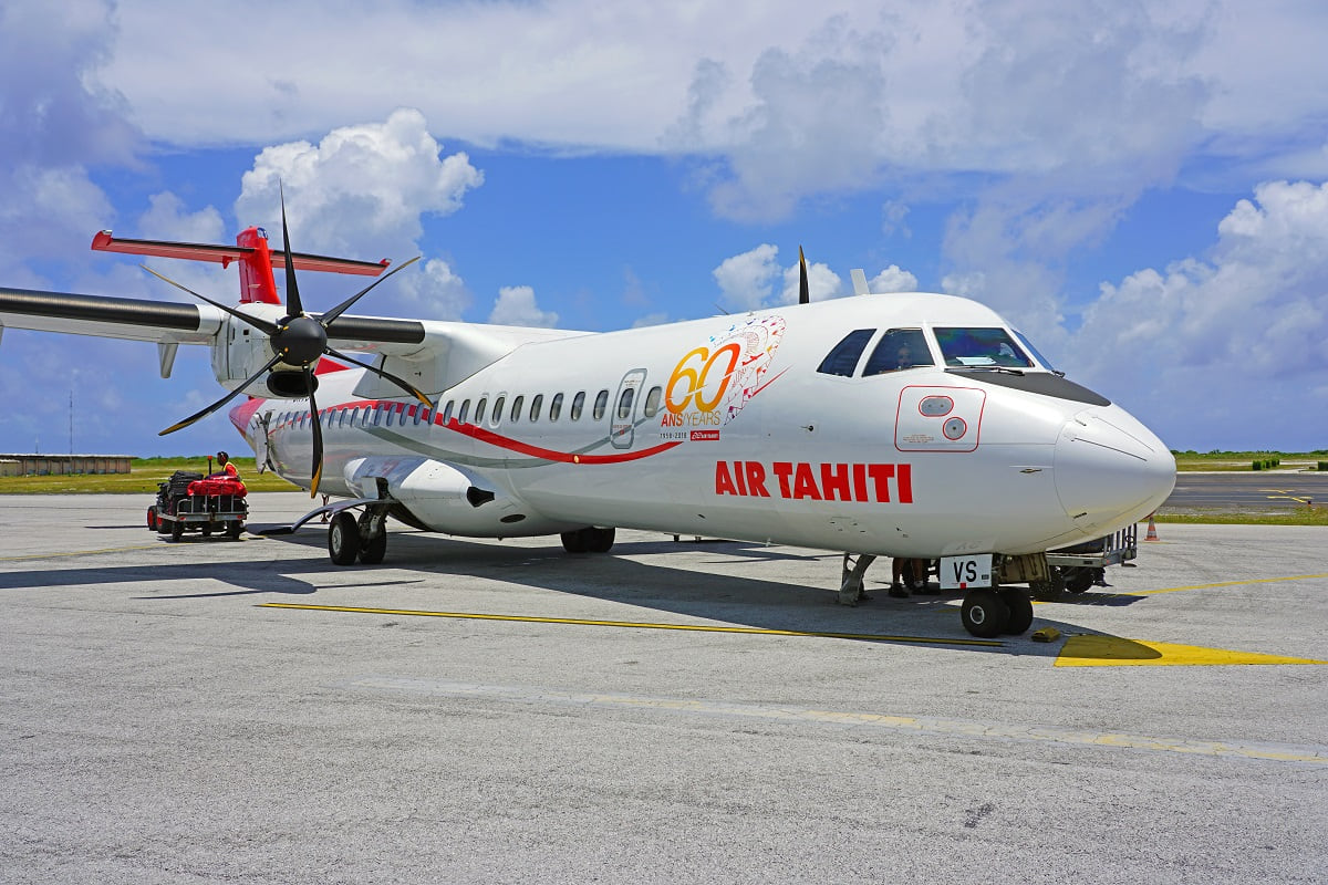 Air Tahiti flight to the Austral Islands
