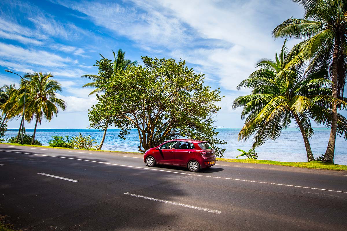 Car rental in Tahiti to take the scenic road