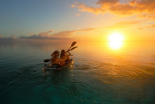 Tandem kayak to the sunset in Moorea