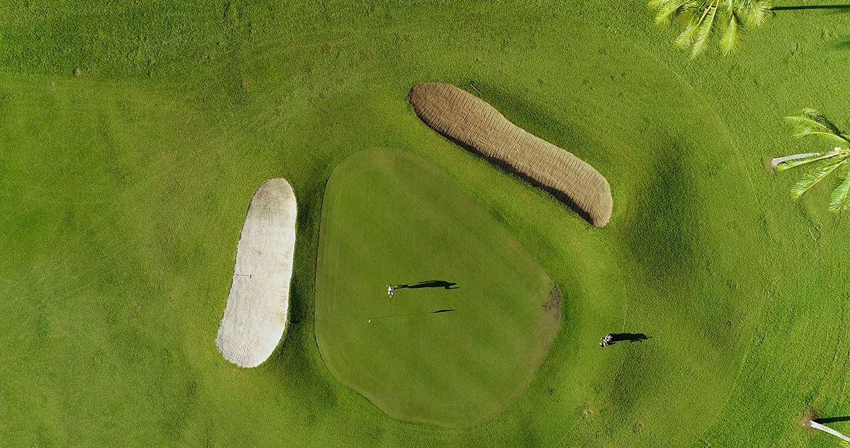 Luftbild des Golfplatzes in Moorea, Französisch-Polynesien