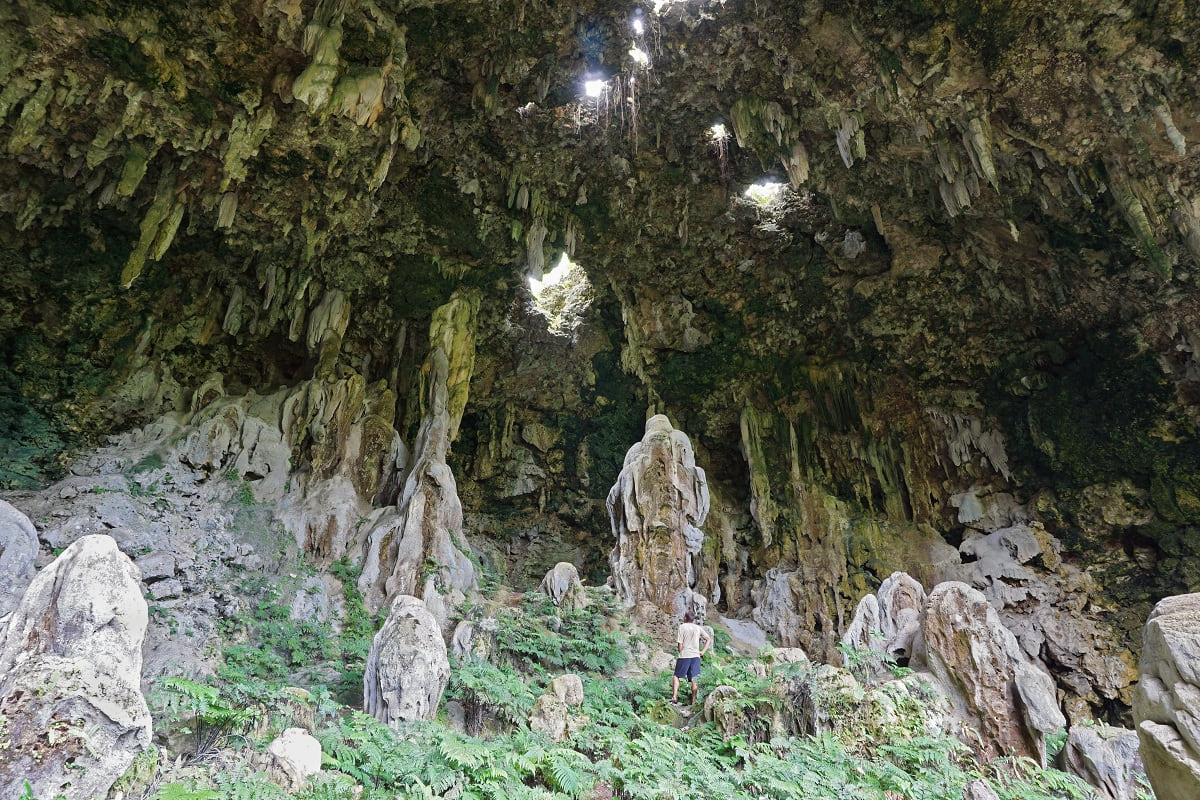 Ana Aeo cave on Rurutu