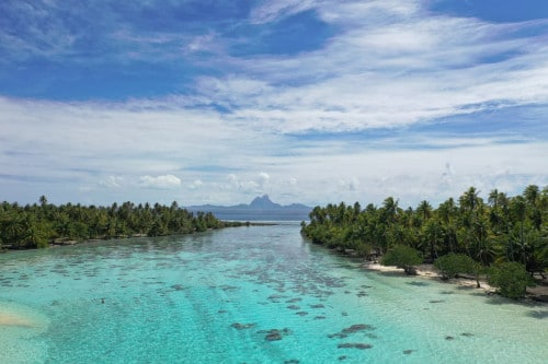 View of Bora Bora during the day trip to Tahaa lagoon