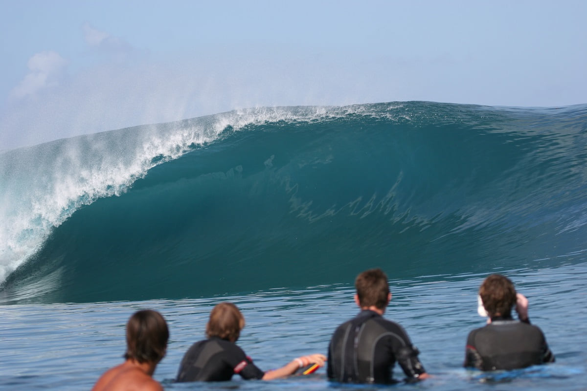 Surfen in Tahiti: Spots für Anfänger und Experten