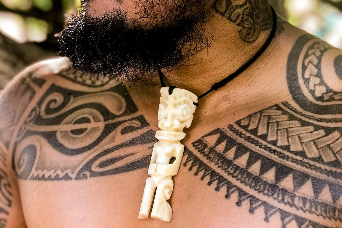 Polynesische Tattoos: Tätowieren auf Tahiti und den Inseln