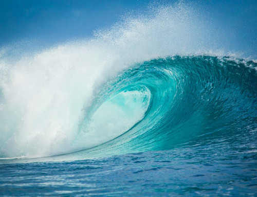 Welle von Teahupoo: Beobachten Sie die Welle von Tahiti